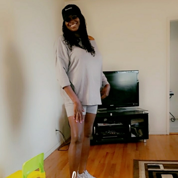 Meet your Posher, Vee - Picture 4 of 4